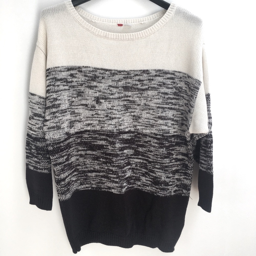 H&M White/Black/Grey Oversized Knit Sweater in Small